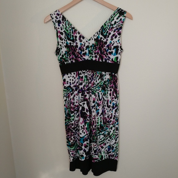 262.  London Style dress - Size 6 - Picture 2 of 8